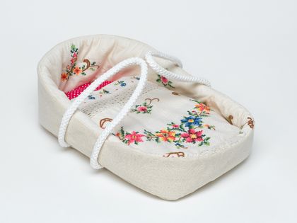 Moses Basket size to fit Bunny dolls  Bright Roses